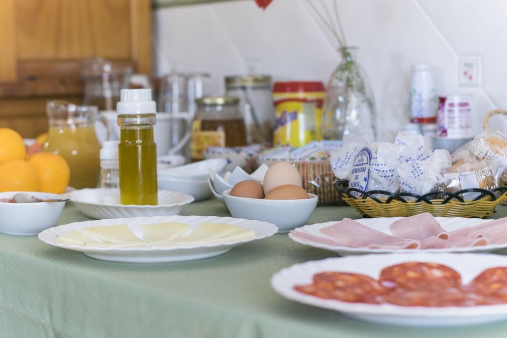 トロクス・コスタ アコモデーション サン ヒル ホーム Bed & Breakfast エクステリア 写真